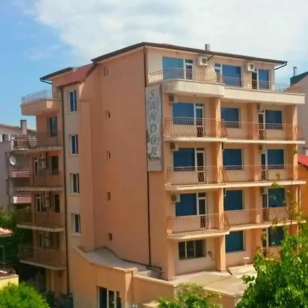 Ξενοδοχείο Sandor 2*