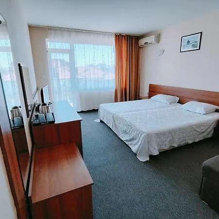 桑德尔酒店 内塞伯尔