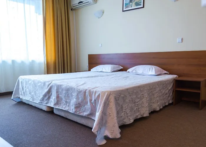 桑德尔酒店 内塞伯尔