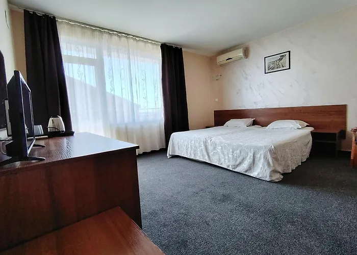 桑德尔酒店 内塞伯尔