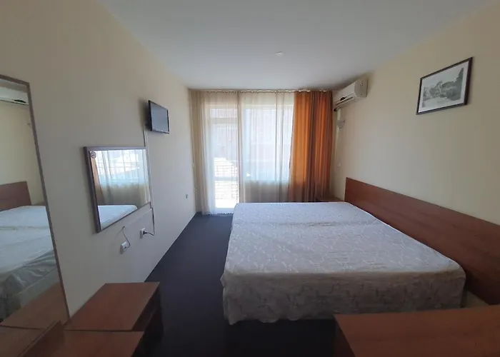 桑德尔酒店 内塞伯尔