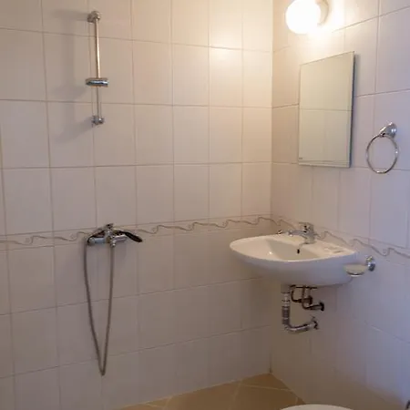 Hotell Sandor 2*