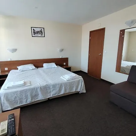Hotell Sandor 2*